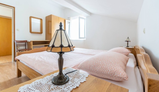 Two bedroom apartment with terrace and sea view Palit, Rab (A-5010-d)