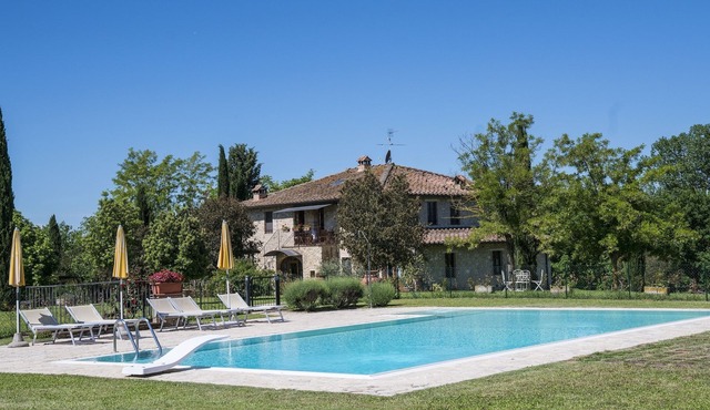 TYPICAL FARM HOUSE WITH POOL IN CHIANTI NEAR SIENA, FLORENCE .