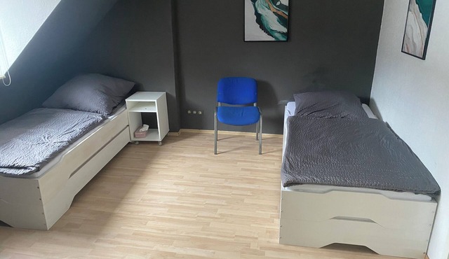 Unterkunft .3 Schlafzimmer, Esszimmer,küche, Bad. 30 Minuten Nach Frankfurt