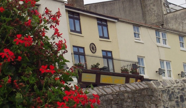 Upper Cottage Brixham, Close to Harbour and Shops,wi fi and free parking space