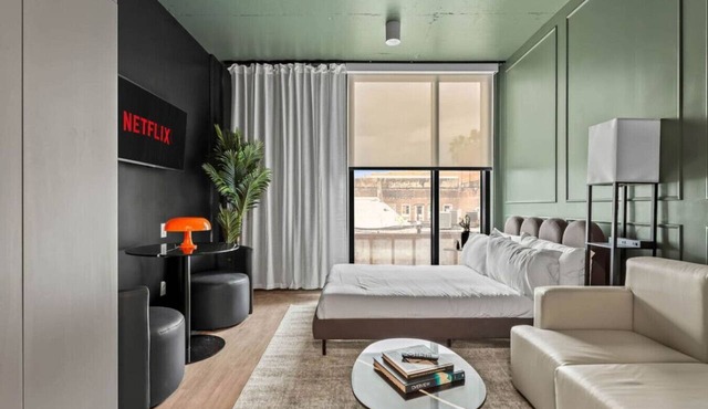 Urban Ybor Studio | Free Parking | Mins to DT!