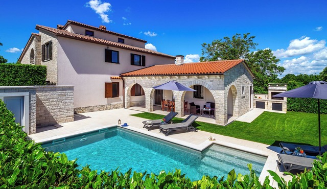 Vacation home Casa Mia with private POOL and garden