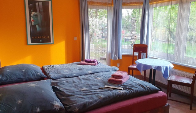 Vacation home on the outskirts of Potsdam in a quiet location with its own garden