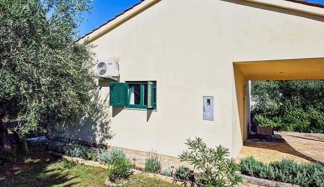 Vacation home Sandra by Interhome