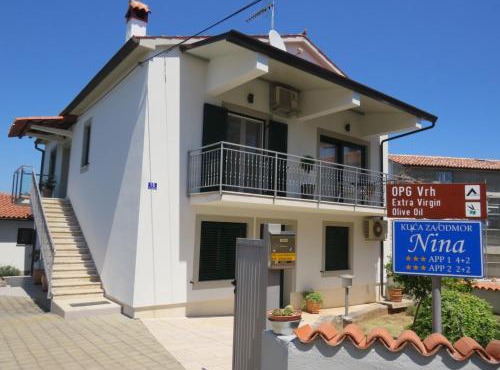 Vacation House "Nina"