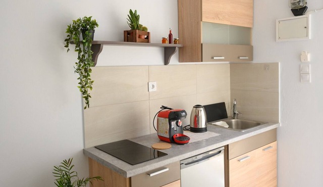 Verano V5 (up to 2 guests) - Cozy apartment 2 minutes (200m) to the beach