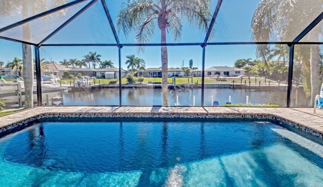Villa 13 Coastal decor, Htd saltwater pool, Gulf Access.102 reviews