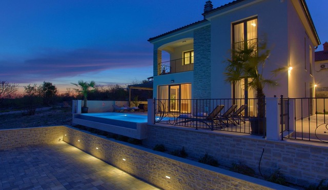 Villa Allegra (63461-K1) - Garica