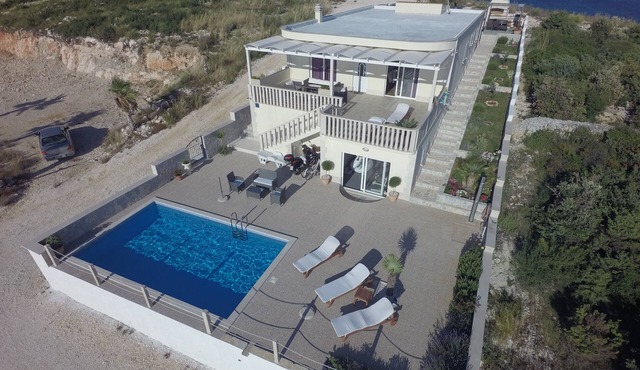 Villa Anamarija