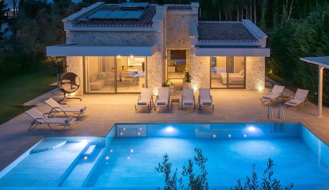 Villa Apollo | Kontokali, Corfu | 5 Bedrooms | Private Saltwater Pool | Sleeps.