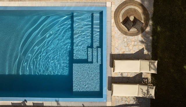 Villa 'Avesta Private Villas - Iokasti' with Sea View, Private Pool and Air Conditioning