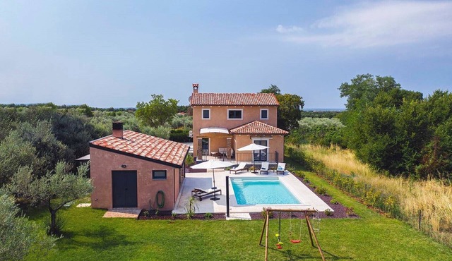 Villa Azur – Private pool, wellness, and spacious garden