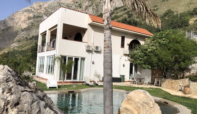Villa between sea and mountain with private pool and sea view with private pool