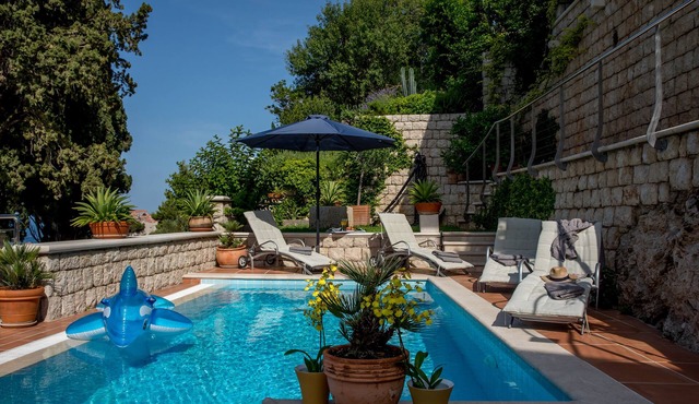 Villa close to downtown Dubrovnik with a private pool and great views