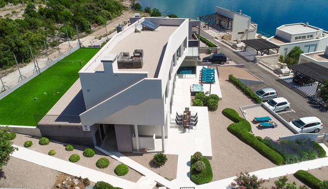 Villa Costabella with heated pool