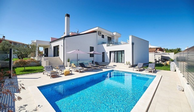 Villa Dolcea (74026-K1) - Umag