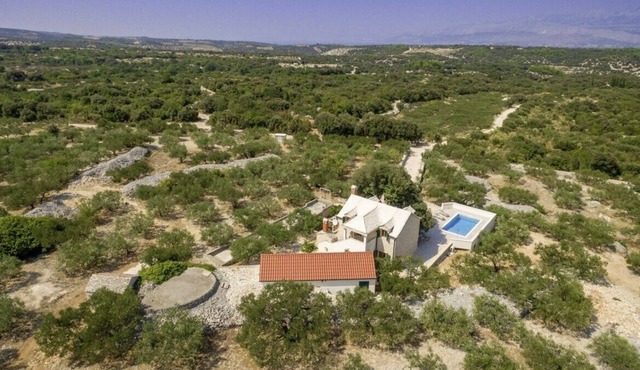 Villa Dubrava in Pučišća - Haus für 5-7 Personen