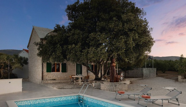 Villa Dubrava on Brac – Crovillas GmbH