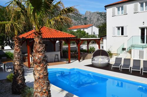 Villa Golden Apple