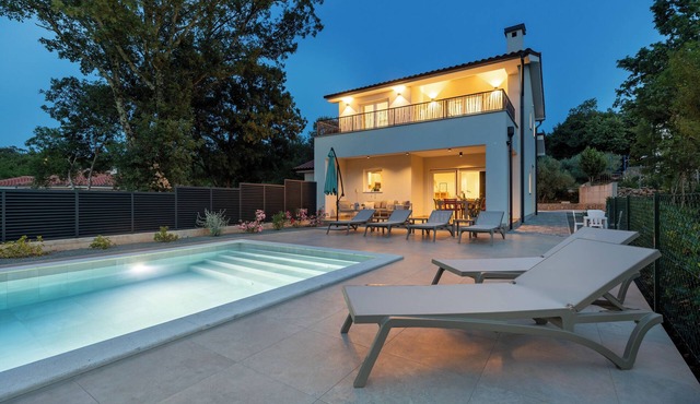 Villa Hidden with heated pool (Kvarner - Hlapa)