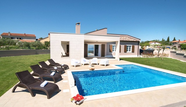 Villa Histria for 6 people near Pula with private pool & sea view