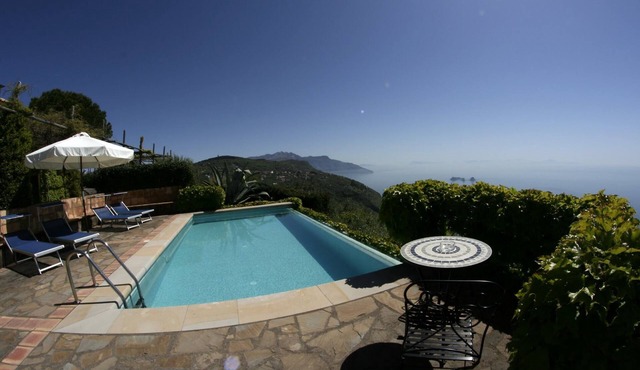 villa il carrubo, amazing view on the Amalfi Coast