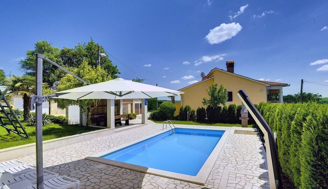 Villa in Bakši with Pool and Playground
