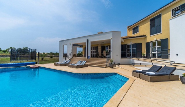 Villa in Filipana with Private Heated Pool