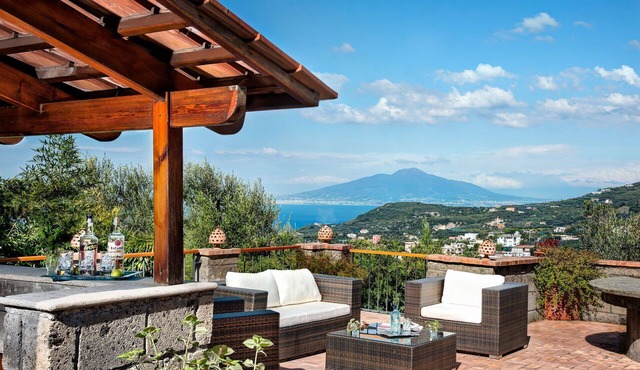 Villa in Massa Lubrense with 7 bedrooms sleeps 14