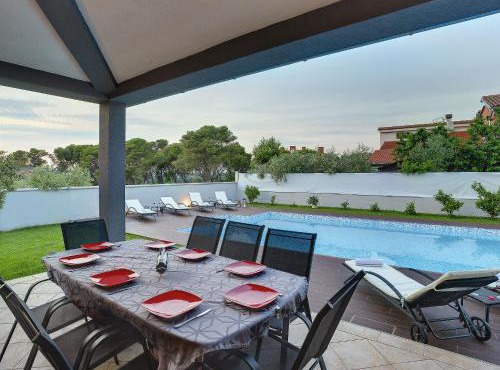 Villa in Pula near Beach with Private Pool