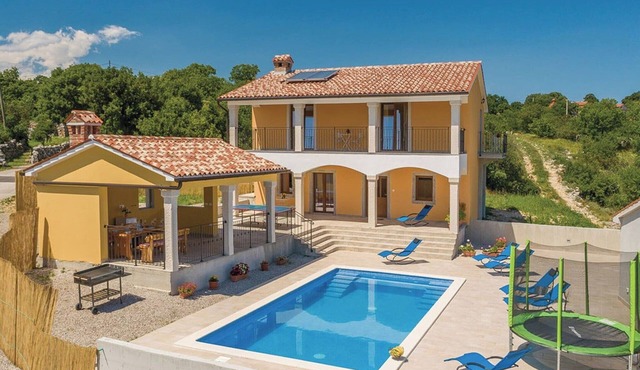 Villa in Skitaca with Pool and Sea Views