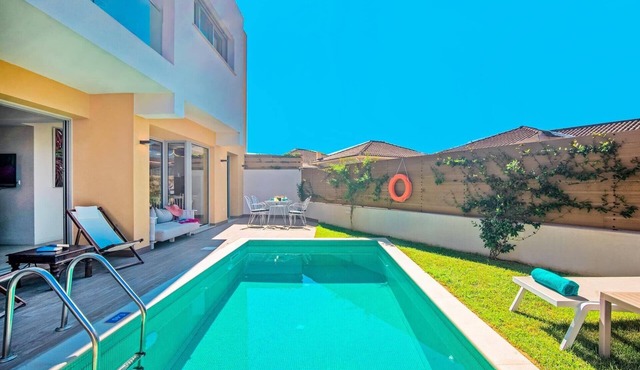 Villa Jasmine Gouvia by Villa Plus