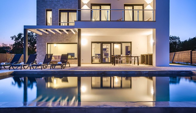 Villa Kalu With Private Pool