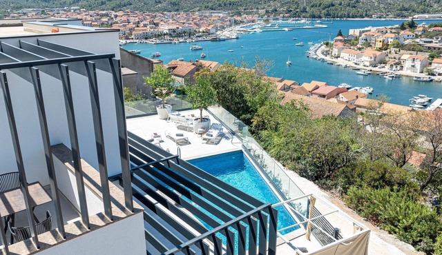 Villa Lana by Villas Guide