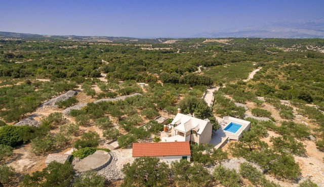 Villa Lombrodica - Two Bedroom Villa, Sleeps 6