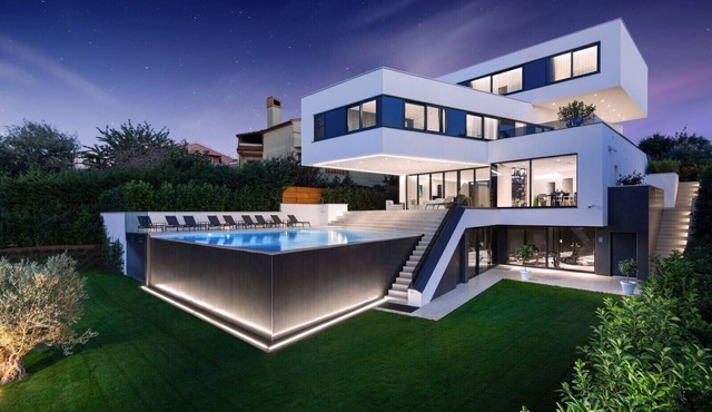 Villa Lucy Banjole for 12 people near Medulin with heated indoor pool & spa just 400 meters from the beach