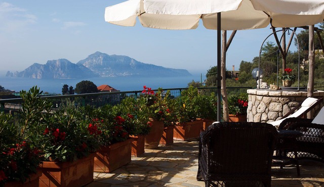 Villa Luisa, splendid panoramic villa overlooking Capri