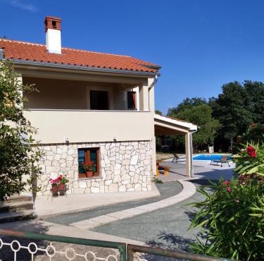 Villa Mira Garica by El-Pi Tours