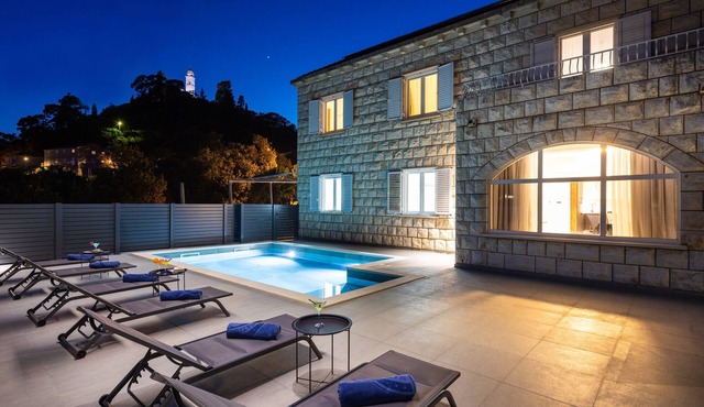 Villa Nono - Three Bedroom Villa with Swimming Pool