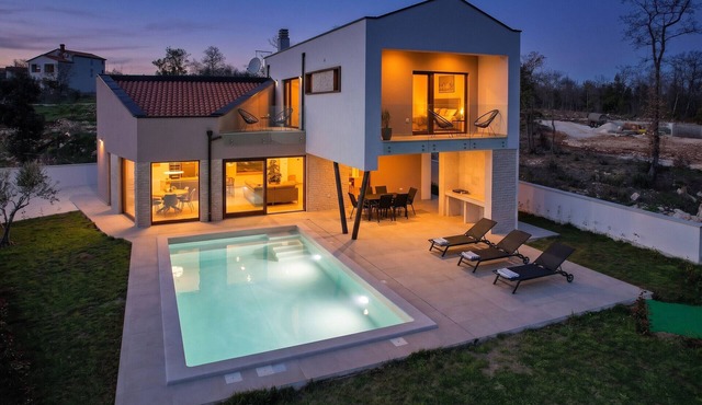 Villa Ogradina near Pula with sea view for 5 persons only 3 km from the beach - pet friendly