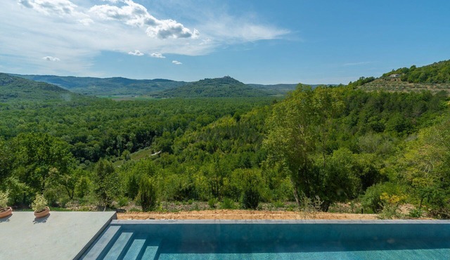 Villa Paradise Found with Pool