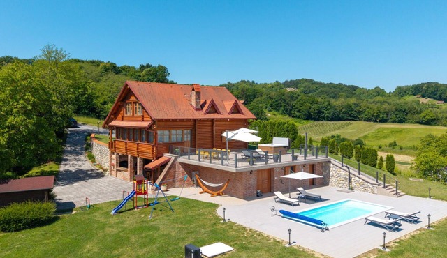 Villa Pine Log by Villas Guide