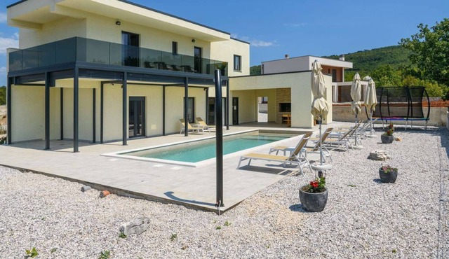 Villa Quinta with pool and sauna, Brgod, Labin
