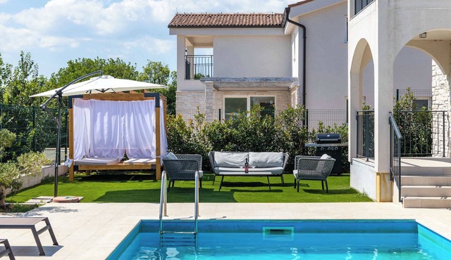 Villa Riviera