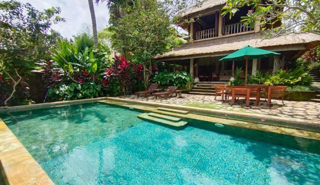 Villa Ria Sayan