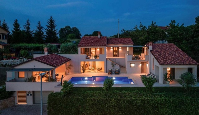 Villa Rotonda - Beautiful modern built villa with large privat pool, perfectly located for exploring Istria