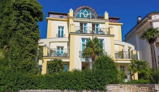 VILLA ROZA 1/HR-01832-01 by Interhome