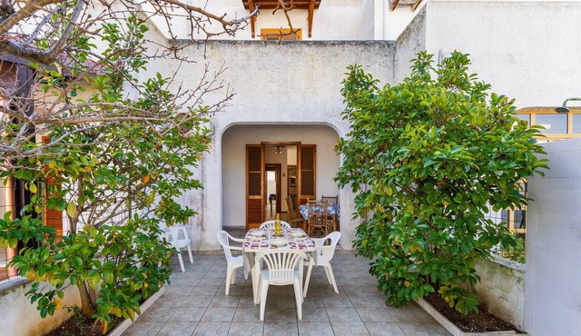 Villa 'Sabrina Con Piscina' with Shared Pool, Private Terrace and Air Conditioning