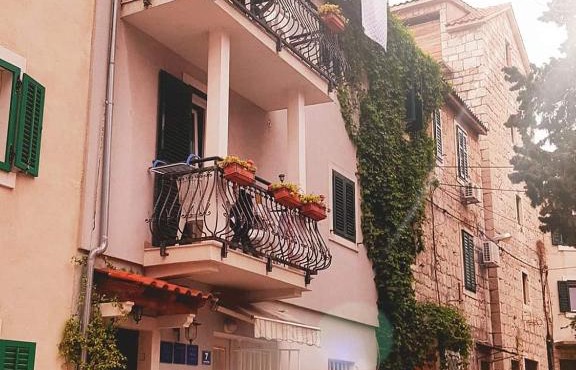 Villa Split Art