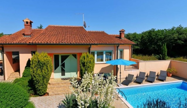 Villa Steffani in Kapelica, Istrien mit Pool by Interhome